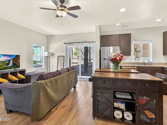 4th image of 3001 E Butler Avenue #17
