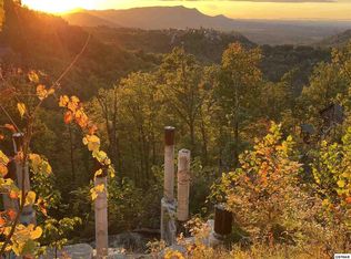 2297 Windy Ln, Sevierville, TN 37876