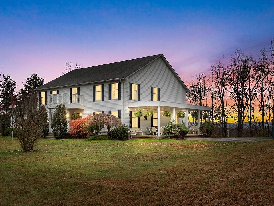 1st image of 425 Dominick Cir