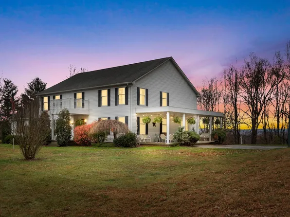 425 Dominick Cir, Summersville, WV 26651