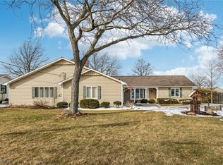 5253 Edgewater Dr, Sheffield Lake, OH 44054