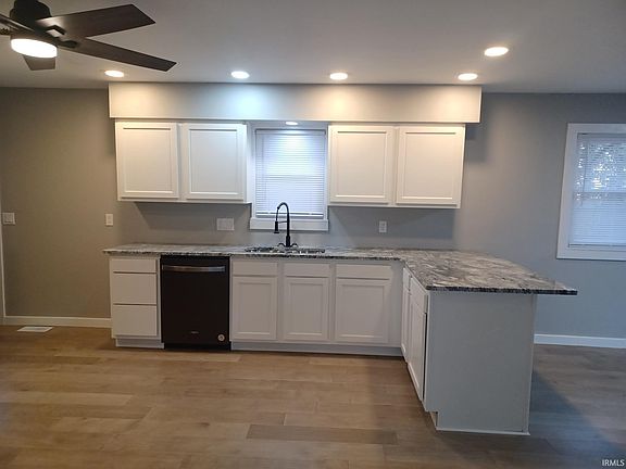 5th image of 4624 Greencove Ave