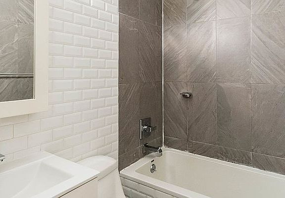 5th image of 555 Franklin Ave #6