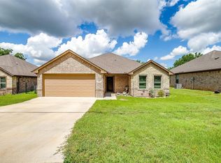 505 N Ave E, Springtown, TX 76082