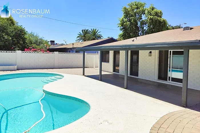 7321 E Coronado Rd — Photo 8