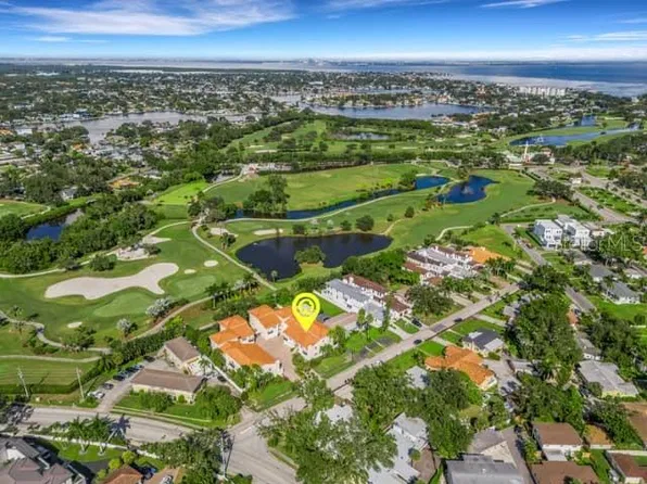 110 RICARDO WAY NE #8, ST PETERSBURG, FL 33704