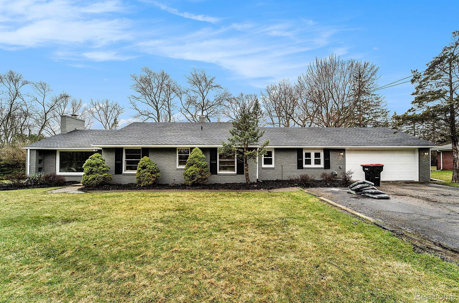 25235 Peekskill photo 1