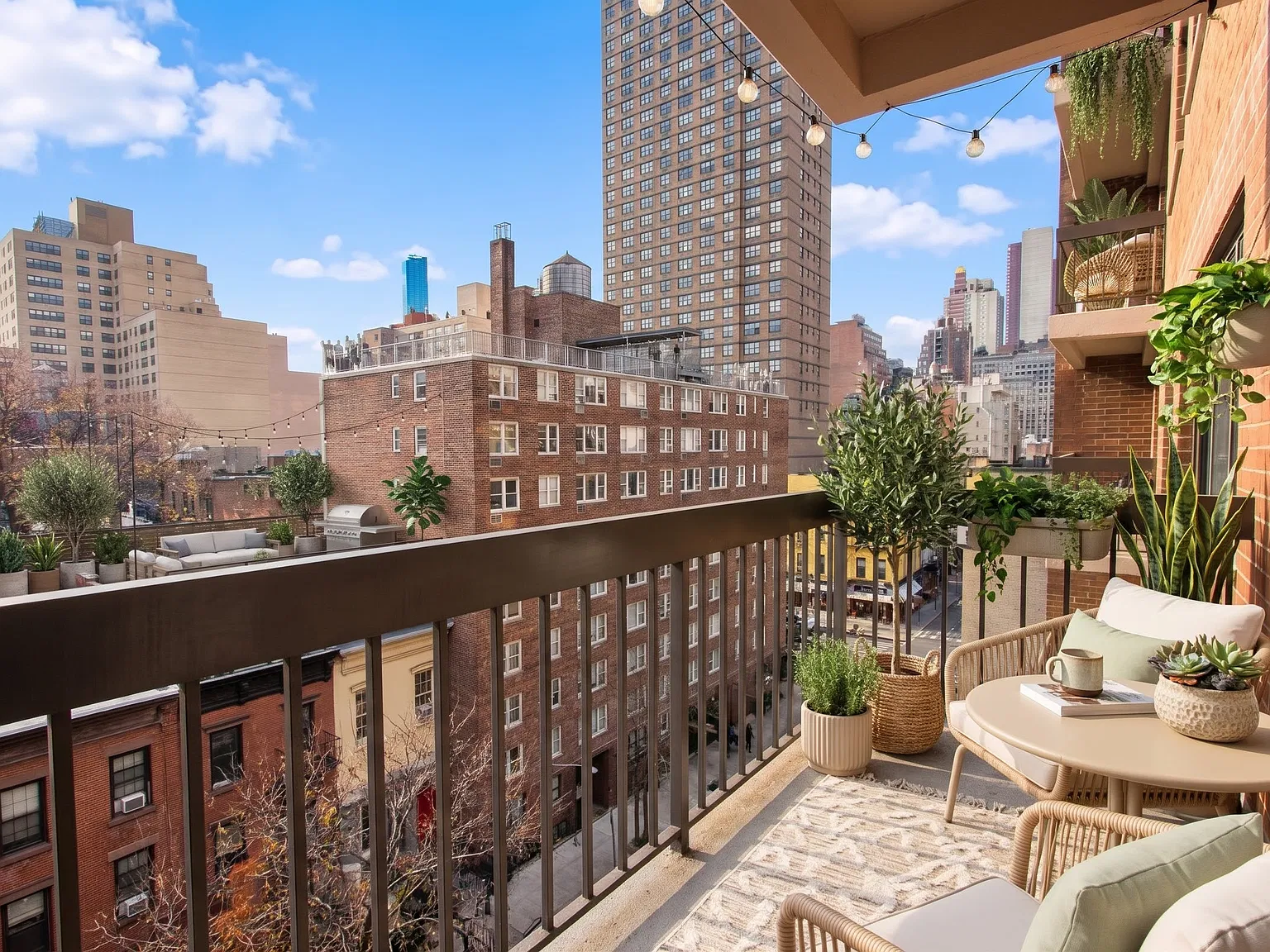 207 East 30th Street — Photo 4