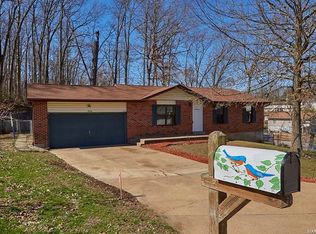 5504 White Oak Ln, Imperial, MO 63052