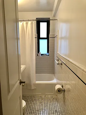 Rented by Compass | media 21