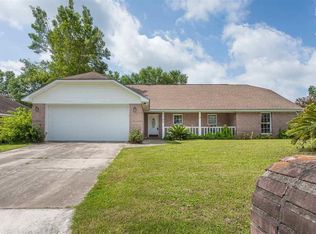 1725 Donegal Dr, Cantonment, FL 32533