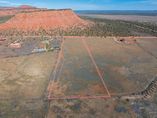Crescent Butte Trl, Kanab, UT 84741