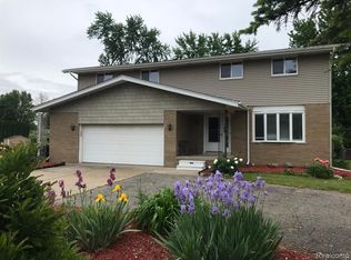 54266 Mound Rd, Shelby Township, MI 48316