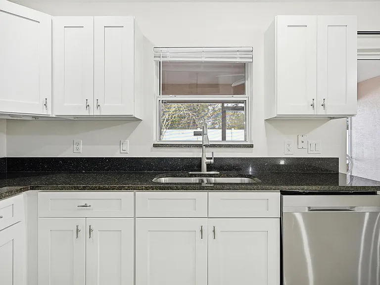 57 Raintree Pl #B — Photo 13