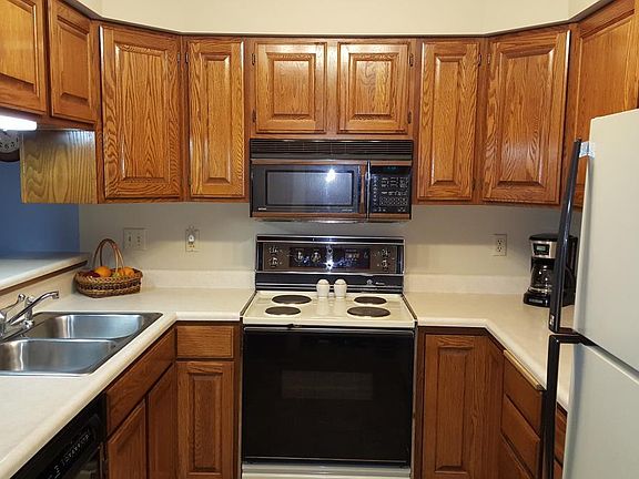 3rd image of 1192 Blossom Ct