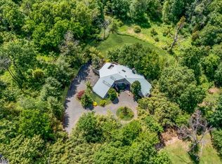 66 Twin Oaks Rd, Bridgewater, NJ 08807