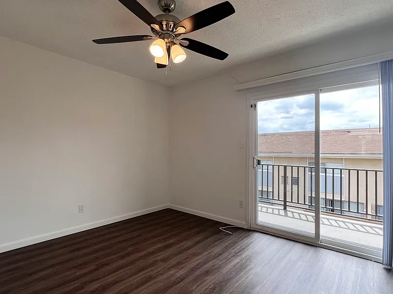 Garden Terrace Apartments — Photo 10