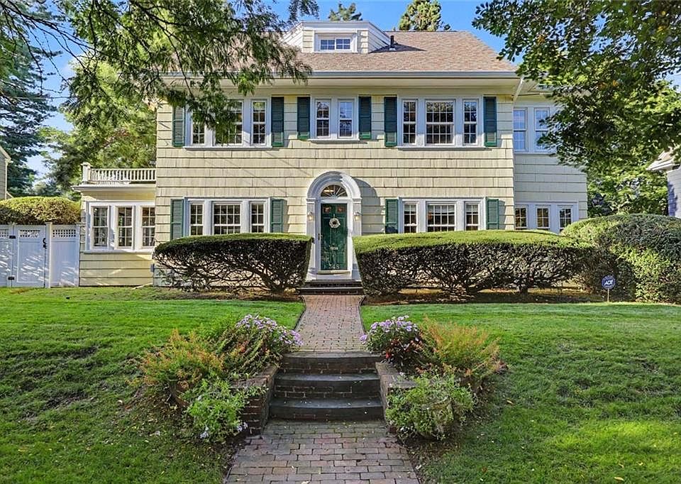 1st image of 348 Doyle Ave