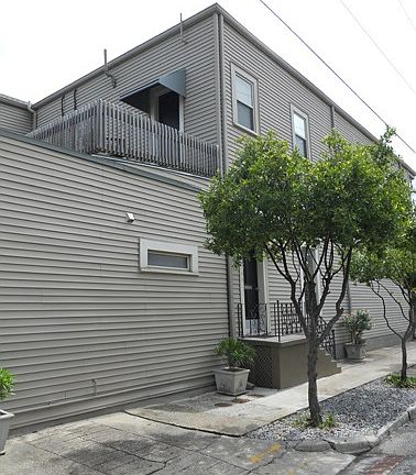 3rd image of 5905 Laurel St #B