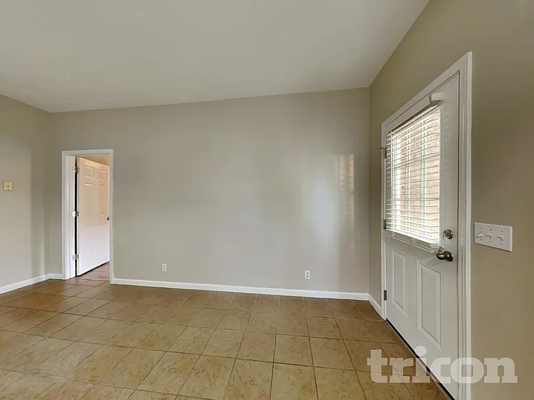 119 Cherokee Dr — Photo 4