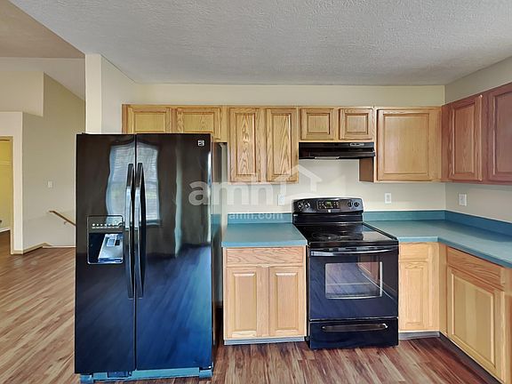 3rd image of 2901 Gablewood Dr