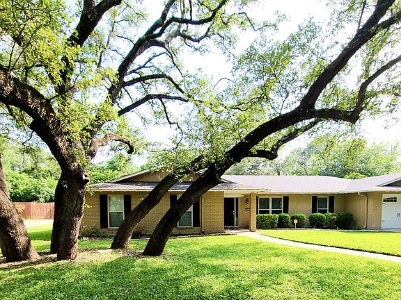 3rd image of 3401 Cottonwood Ln