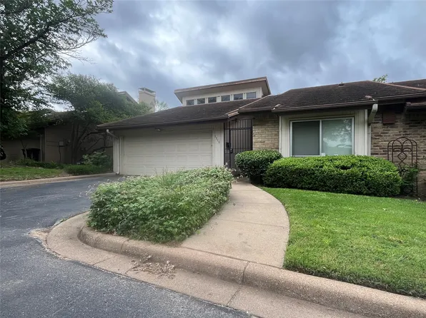 5718 Meadow Wood Ln, Fort Worth, TX 76112