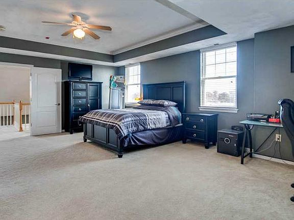 4th image of 2984 Shore Dr Unit 304