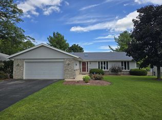 6078 Durrington Dr, Loves Park, IL 61111