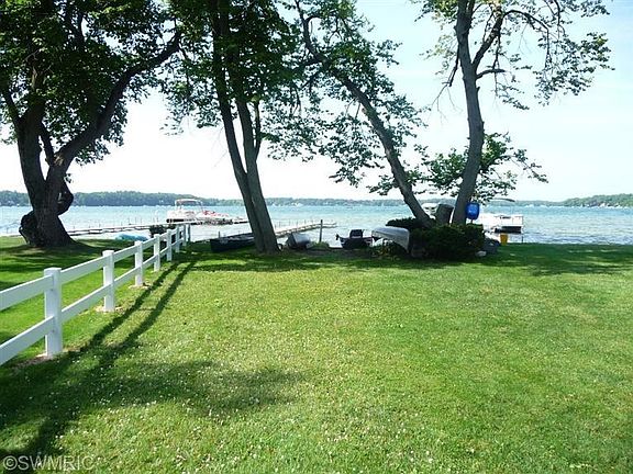 3rd image of 21436 N Shore Dr
