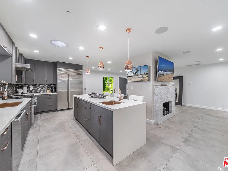 5010 Fulton Ave — Photo 19