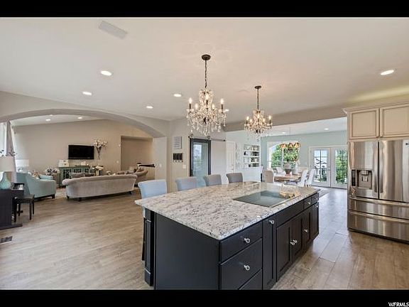 5th image of 13789 S Esther Ann Cir
