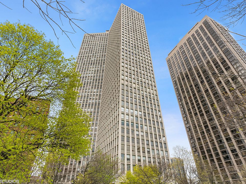 1st image of 2626 N Lakeview Ave APT 1204