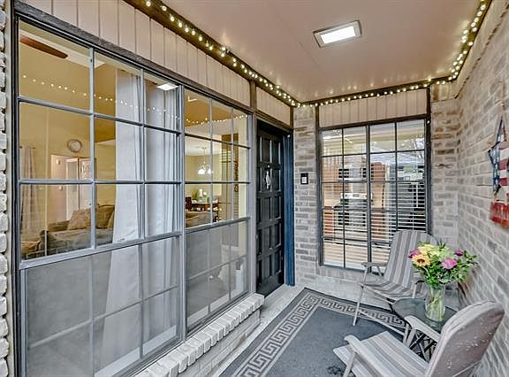 2nd image of 2745 Fairway Park