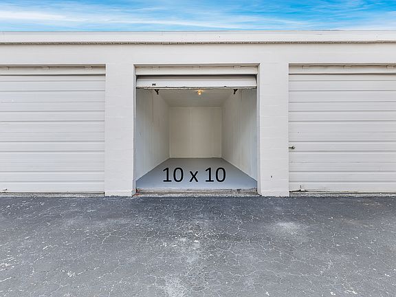 2nd image of 3500 Morris St N #22