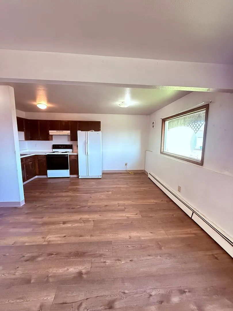 1220 Purtov Street — Photo 3