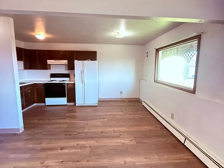 1220 Purtov St — Photo 3