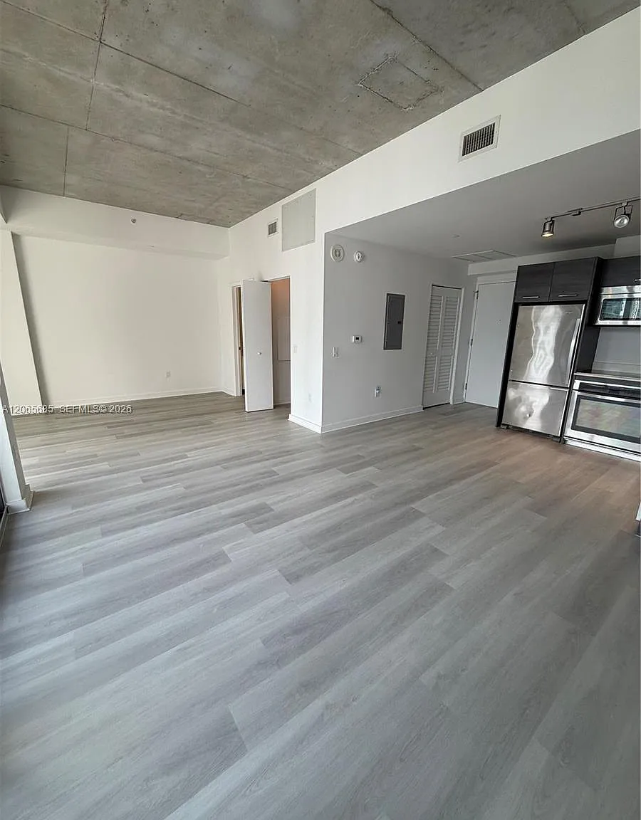 Centro Condo — Photo 4