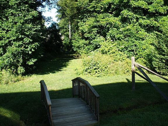 3rd image of 319 Golden Eagle Way