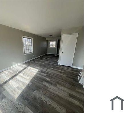 3rd image of 413 Caithness Rd