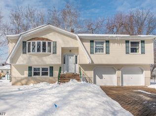 4 Brookside Ct, Parsippany-Troy Hills Twp., NJ 07054