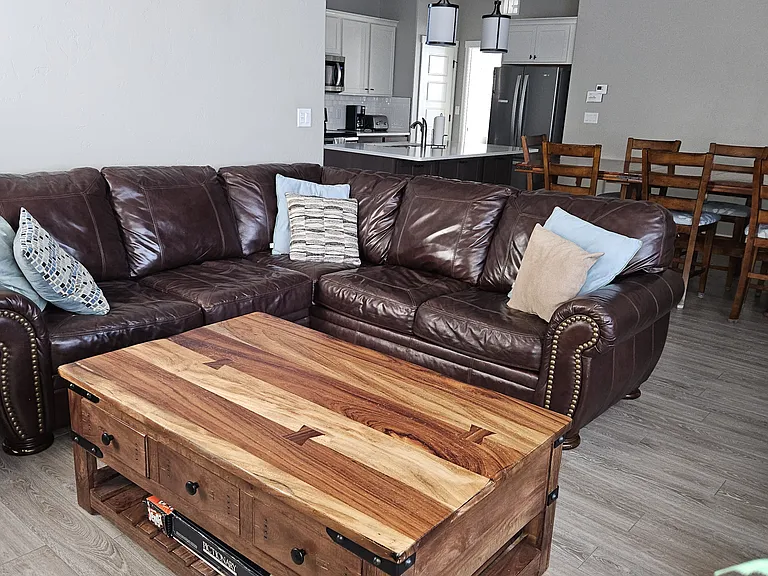 2477 Apex Ave — Photo 4