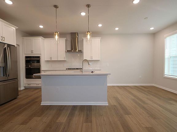 3rd image of 3142 Cathedral Comb Dr #254