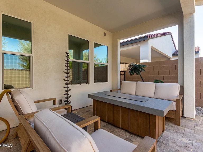 11491 N Luckenbach St — Photo 37