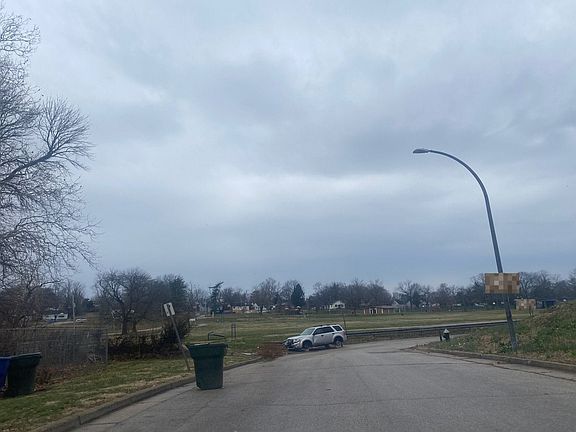 4th image of 5126 Gilmore Ave
