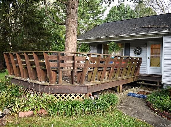 2nd image of 106 Joanne Ln