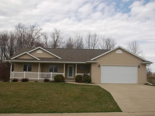 715 9th St NE, Oelwein, IA 50662