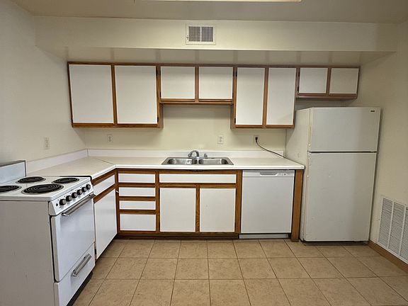 4th image of 1020 G St #5