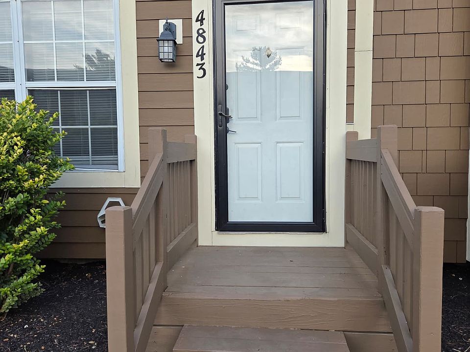 1st image of 4843 Stoneybrook Blvd