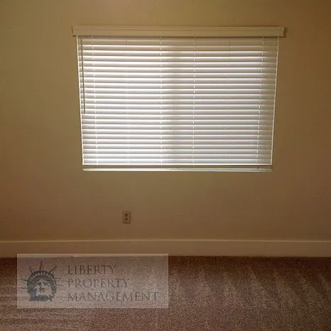 2 bed, 920 sqft, $2,095 — Photo 2